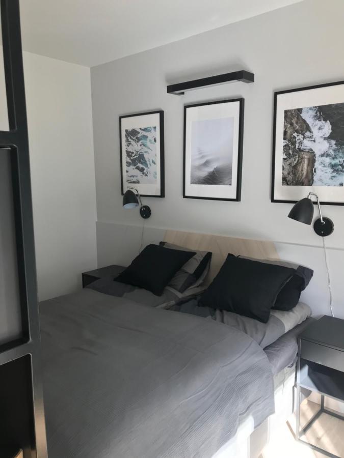- Wyspianskiego 34e